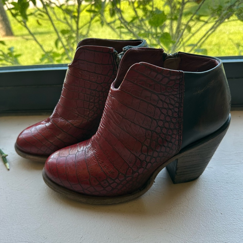 Freebird Red and Brown Ankle Boots - Picture 7 of 13